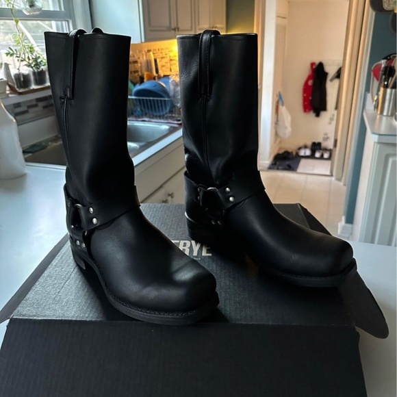 Men’s Frye Boots - Picture 1 of 5
